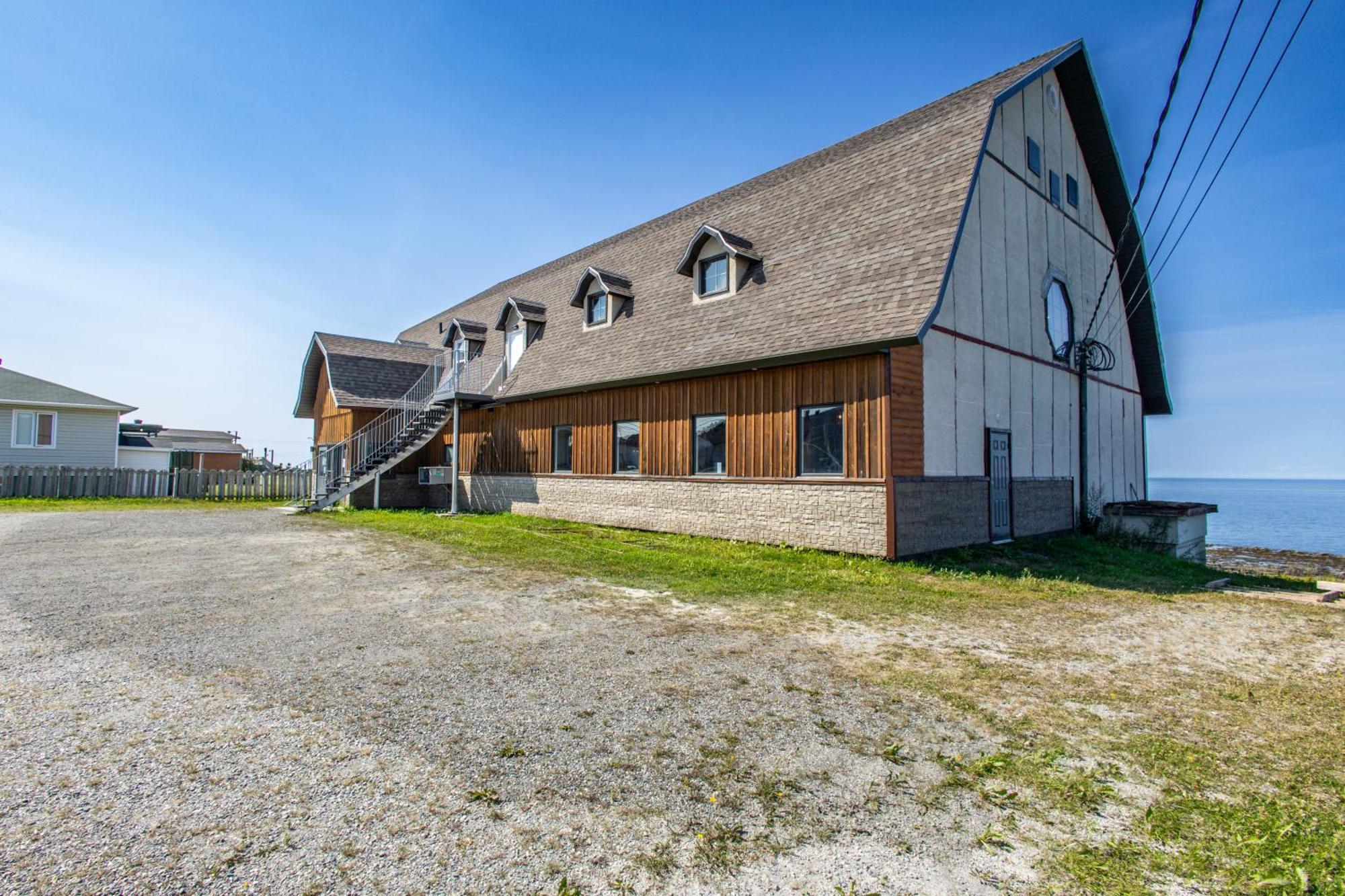 Hotel Domaine Du Recif Sainte Anne-des-Chênes Exterior foto